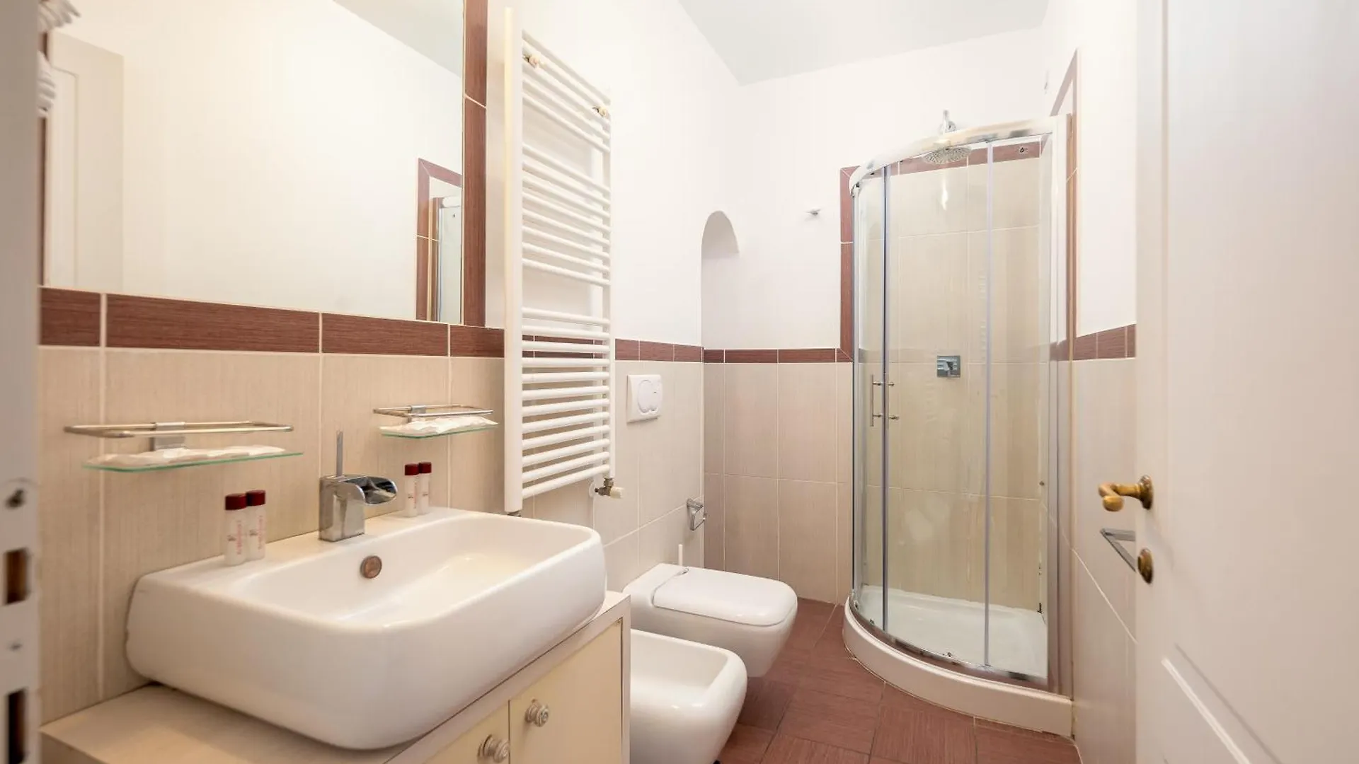*** فندق مبيت وإفطار فلورنس L'Antica Porta Boutique B&B إيطاليا
